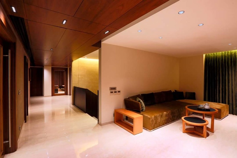 4 BHK Floor Sale Hauz Khas Enclave South Delhi